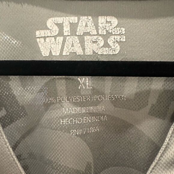 Star Wars Lucas film LTD jersey button down 
Starwars.com short sleeve - Picture 13 of 16